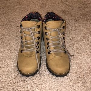 Discovery Expedition Hiking Ankle Boots 8